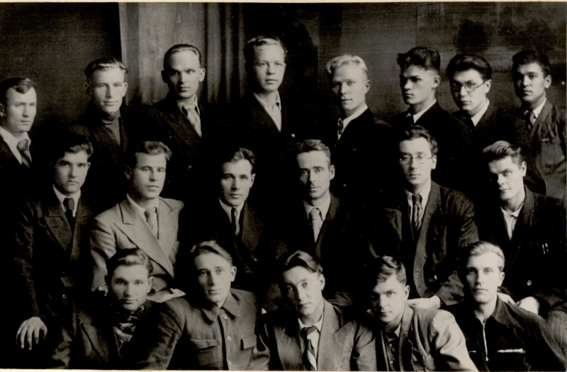 Файл:14. Выпуск 1951 г. Фонд НТБ ТПУ радиотехнический.jpg