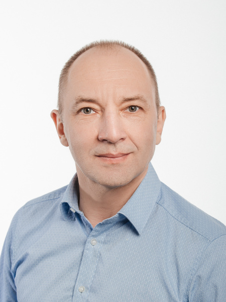 Файл:Ахмеджанов.jpg
