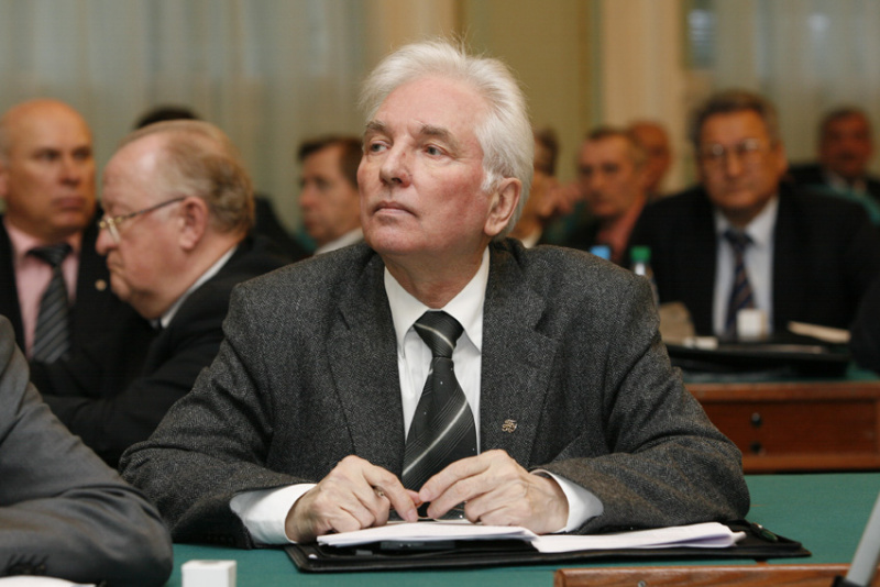 Файл:108 месяц.jpg