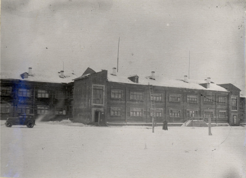 Файл:Студгородок. Общежитие №11. 1950 г. Фонд НТБ ТПУ.jpeg