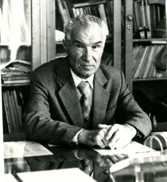 Файл:Лебедев И.К. Зав. кафедрой ТЭФ. 1983 г..jpg