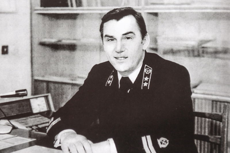 Файл:RhWq-so-roc.jpg