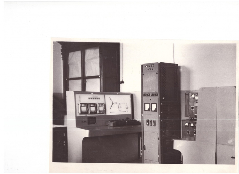 Файл:11 корпус 1960 е гг нирс установка 001.jpg