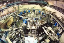 Токамак Т – 15 - тороидальная установка для магнитного удержания плазмы с целью достижения условий, необходимых для протекания управляемого термоядерного синтеза